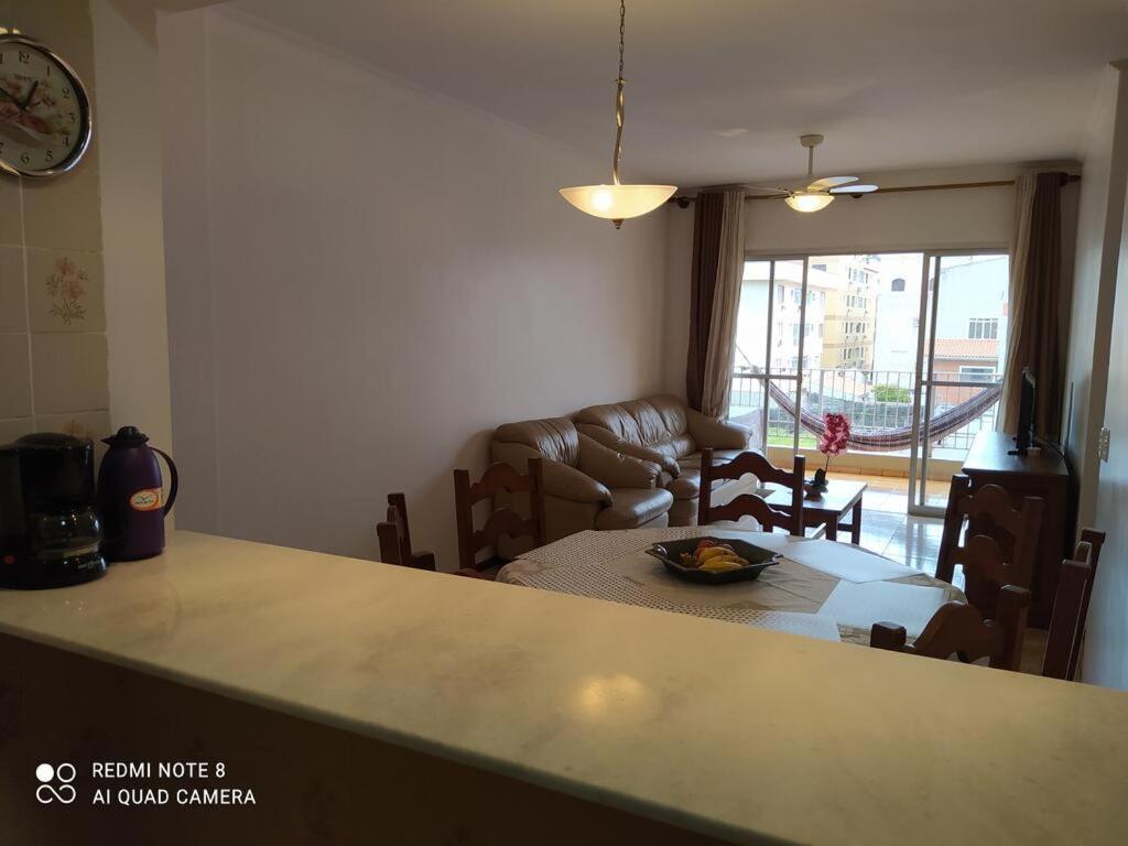 Aconchegante E Amplo Apartamento Familiar Pertinho Da Praia! Γκουαρούχα Εξωτερικό φωτογραφία