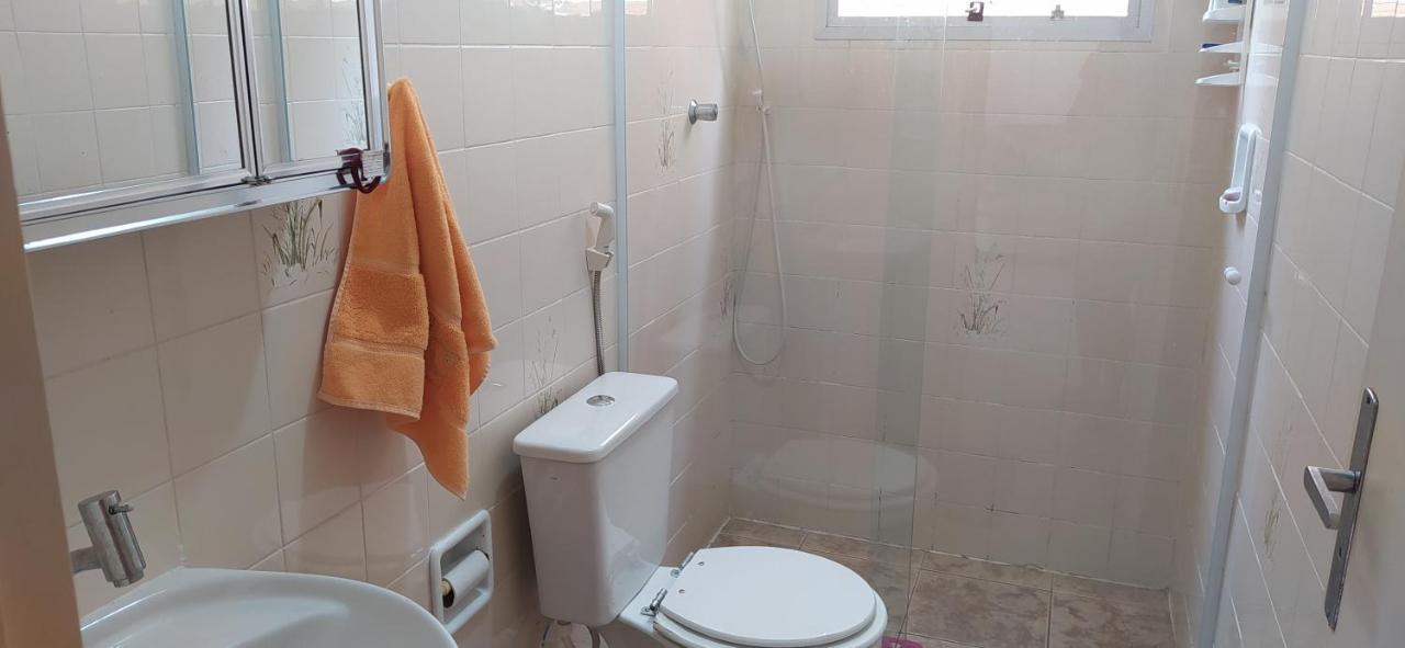 Aconchegante E Amplo Apartamento Familiar Pertinho Da Praia! Γκουαρούχα Εξωτερικό φωτογραφία